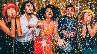 confetti on nye